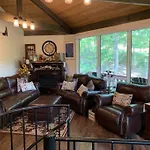Round Cabin - 5 Min To Bedford Pa - Deck - Hike- Golf